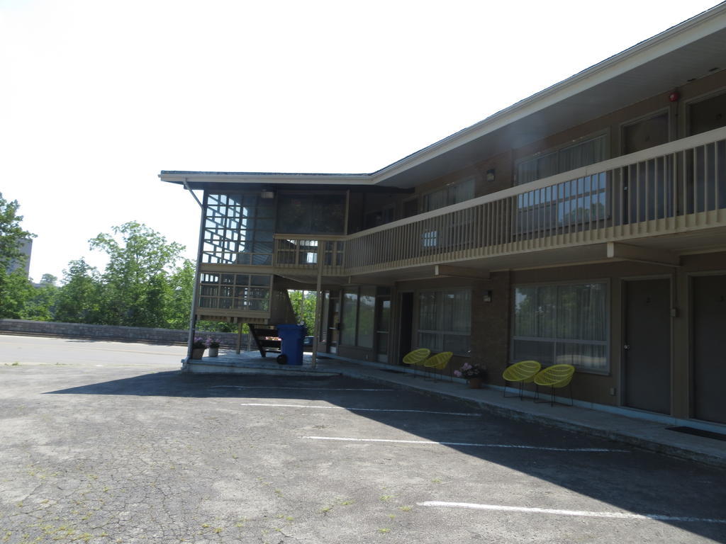 Parkway Motel Niagara Falls Exterior photo