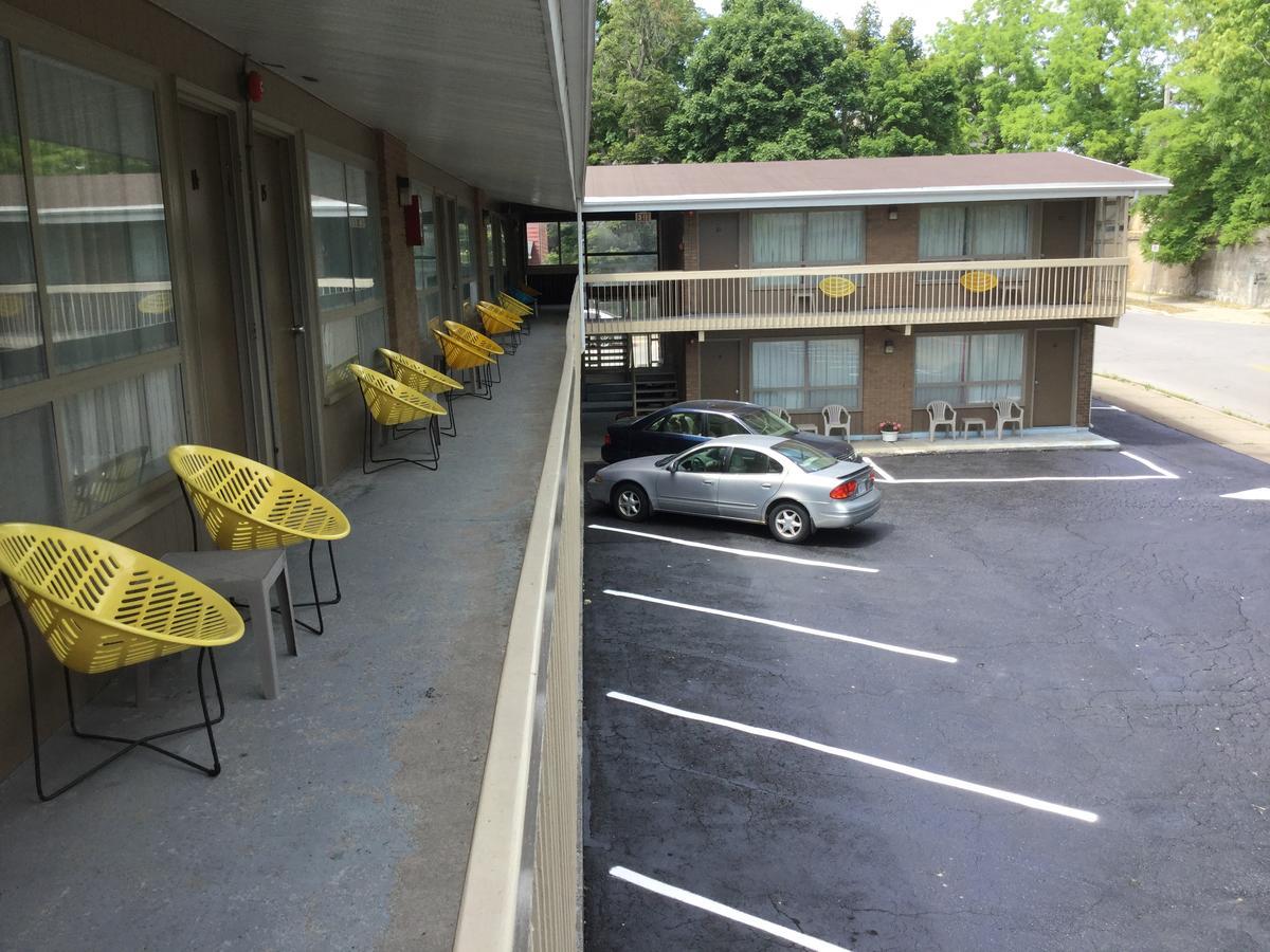 Parkway Motel Niagara Falls Exterior photo